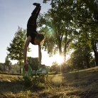 Josh im Gras / Foto: Fabian Schreiter